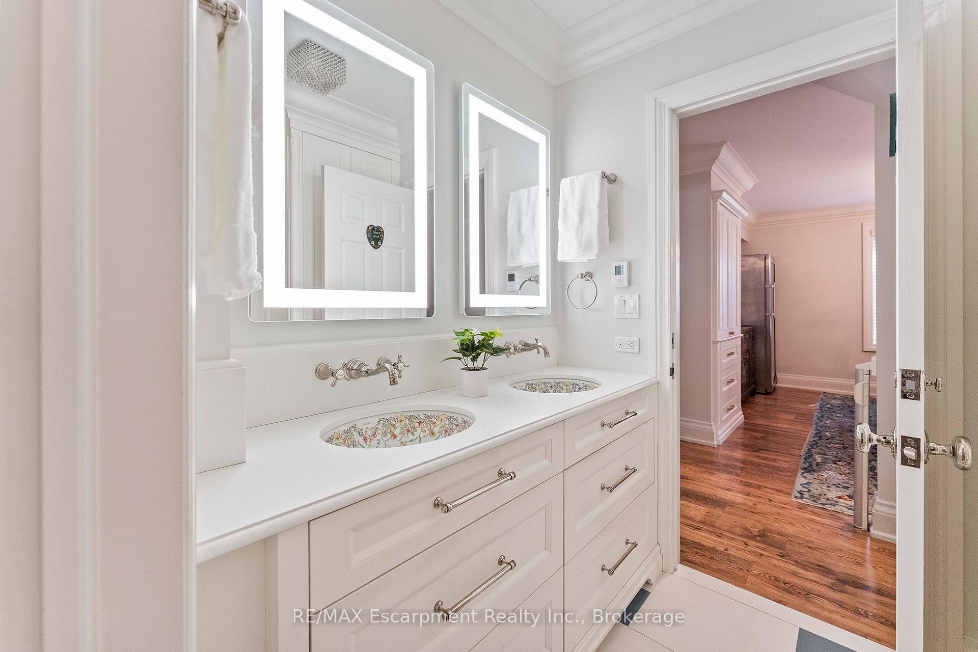 Photo 23 of 380 Watson Avenue, Oakville, Old Oakville — HOMEH