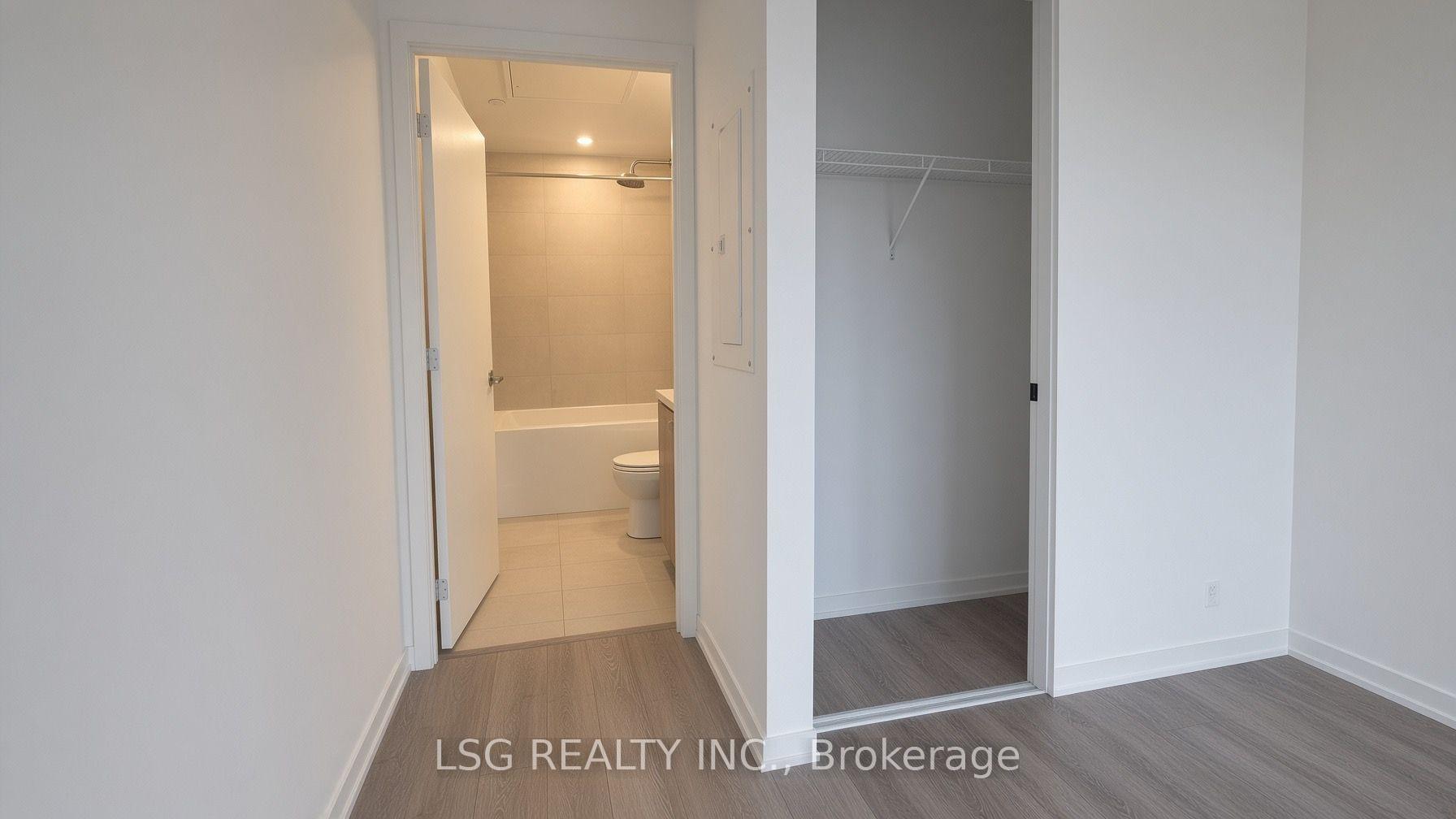 Photo 8 of Unit 337, 2020 Bathurst Street, Toronto, Humewood-Cedarvale — HOMEH