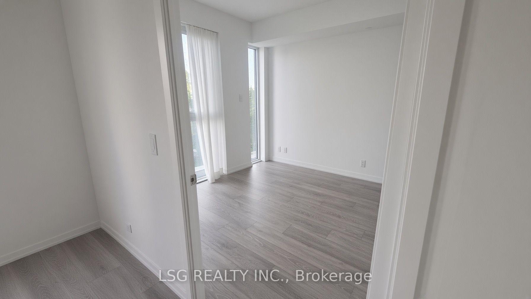 Photo 11 of Unit 337, 2020 Bathurst Street, Toronto, Humewood-Cedarvale — HOMEH