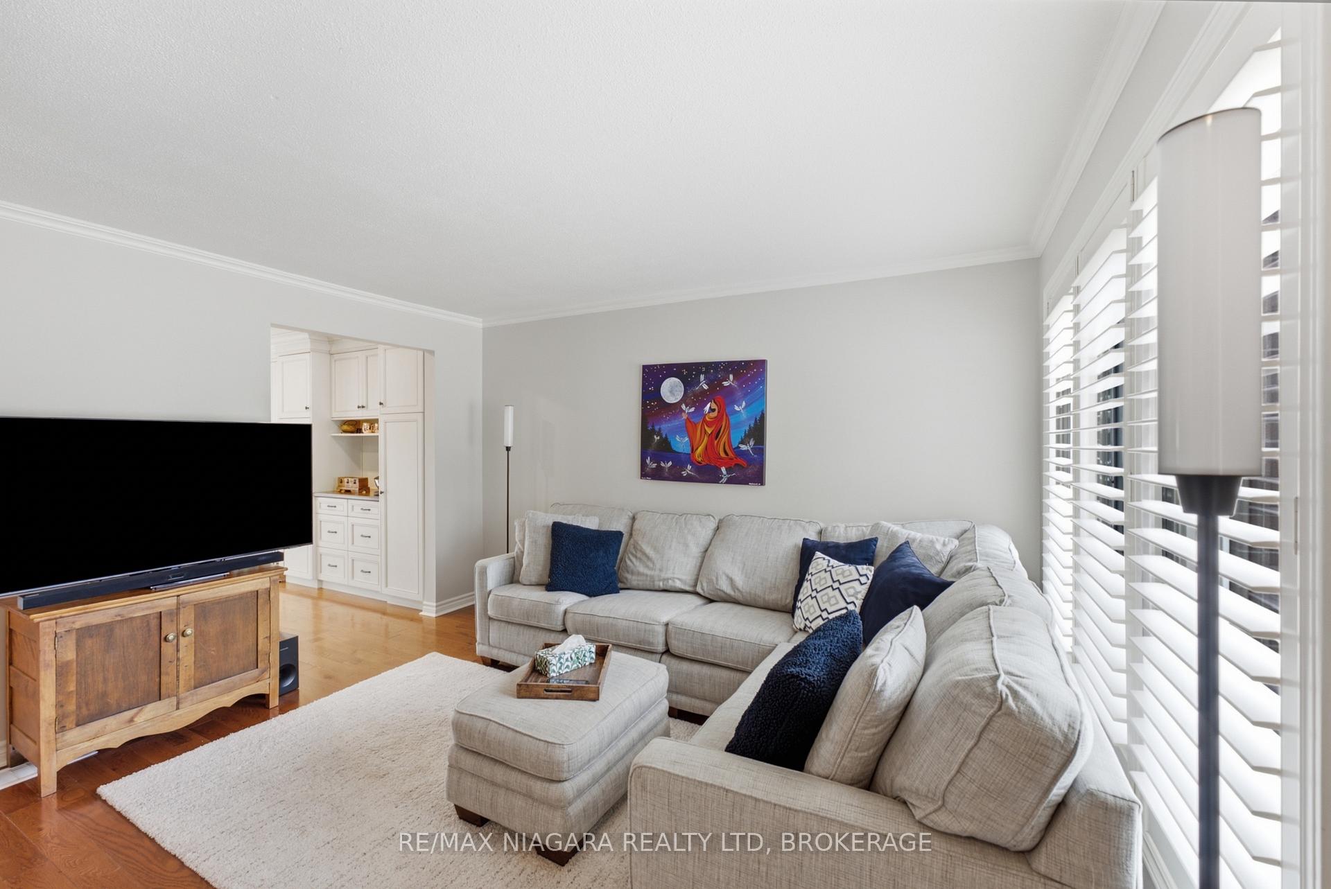 Photo 2 of Unit 35, 2 Weiden Street, St. Catharines, Bunting/Linwell — HOMEH