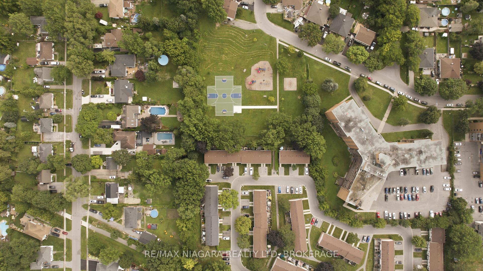 Photo 20 of Unit 35, 2 Weiden Street, St. Catharines, Bunting/Linwell — HOMEH