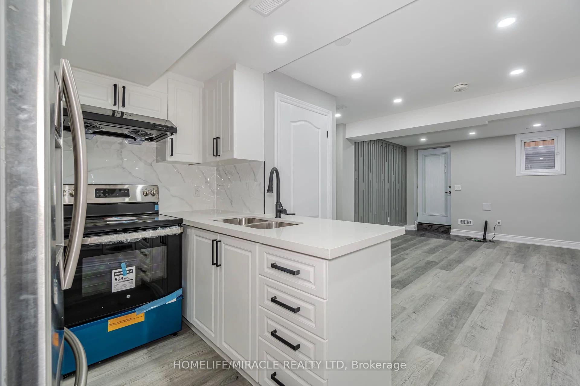 Photo 8 of Unit 2, 15 Averill Road, Brampton, Northwest Brampton — HOMEH