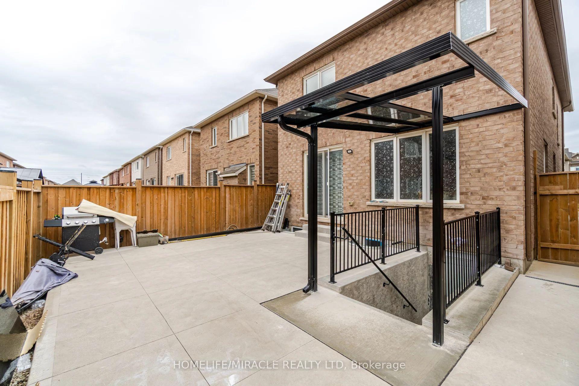 Photo 23 of Unit 2, 15 Averill Road, Brampton, Northwest Brampton — HOMEH