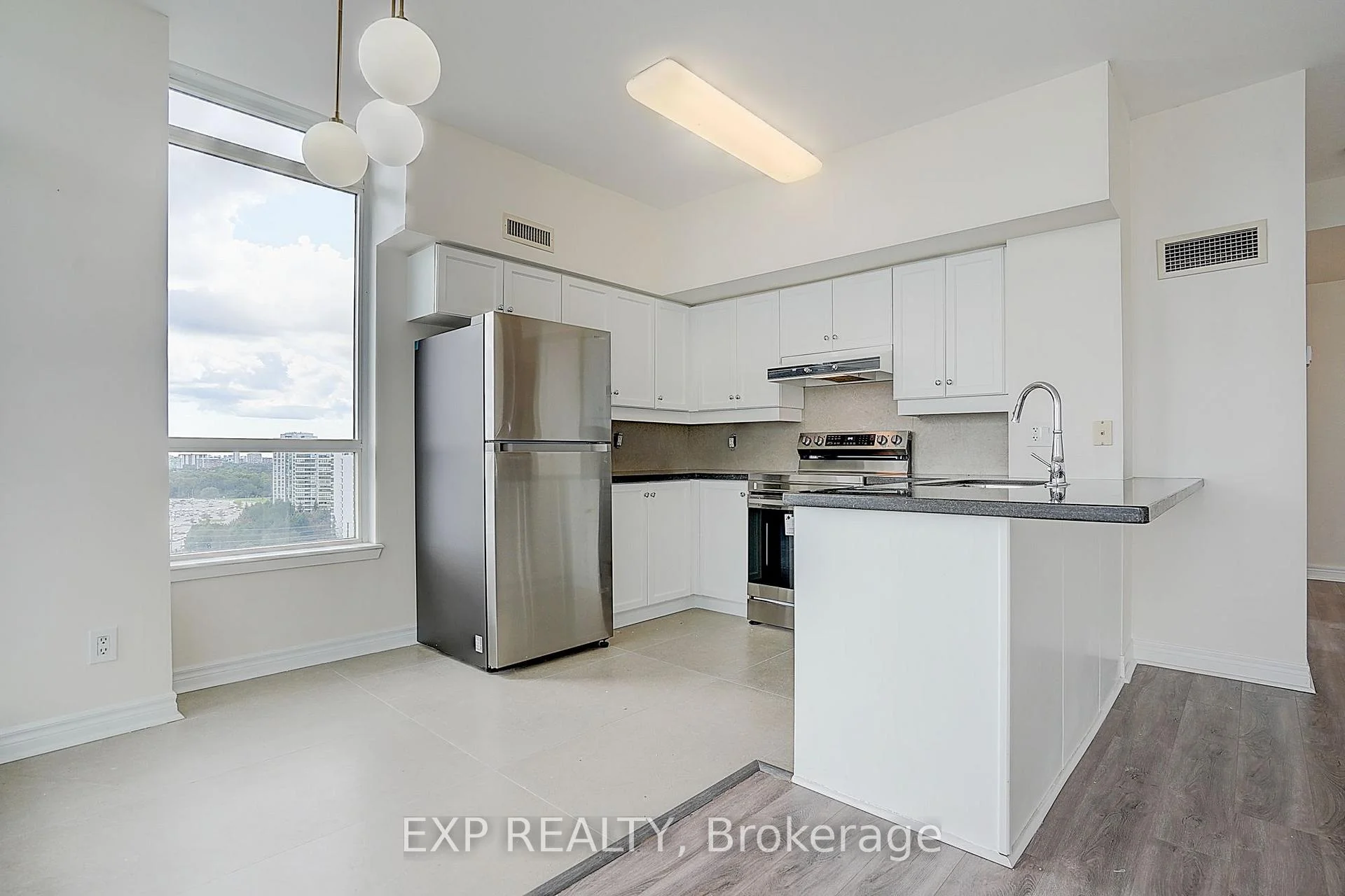 Photo 15 of Unit 1404, 60 Disera Drive, Vaughan, Beverley Glen — HOMEH