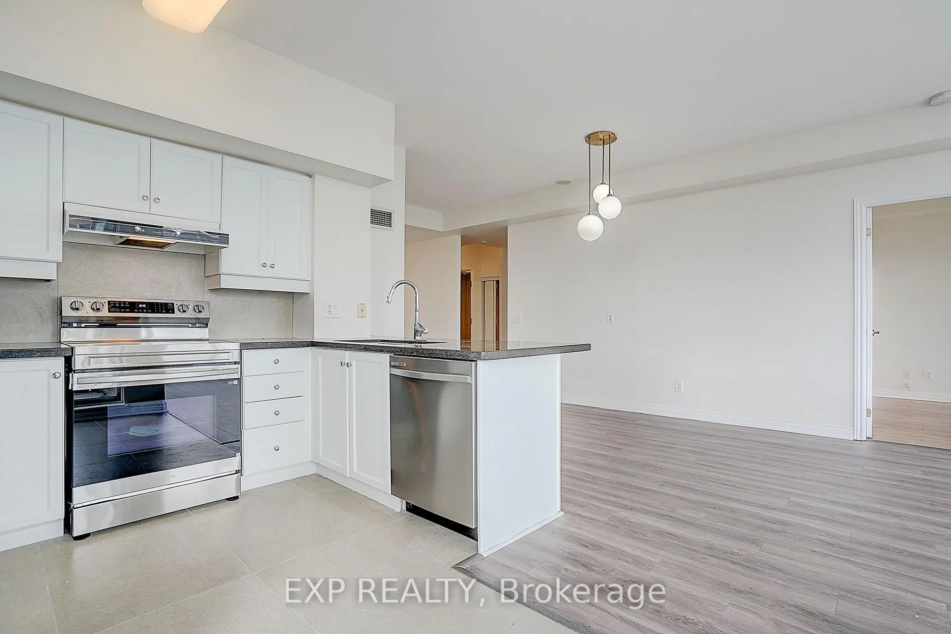 Photo 17 of Unit 1404, 60 Disera Drive, Vaughan, Beverley Glen — HOMEH