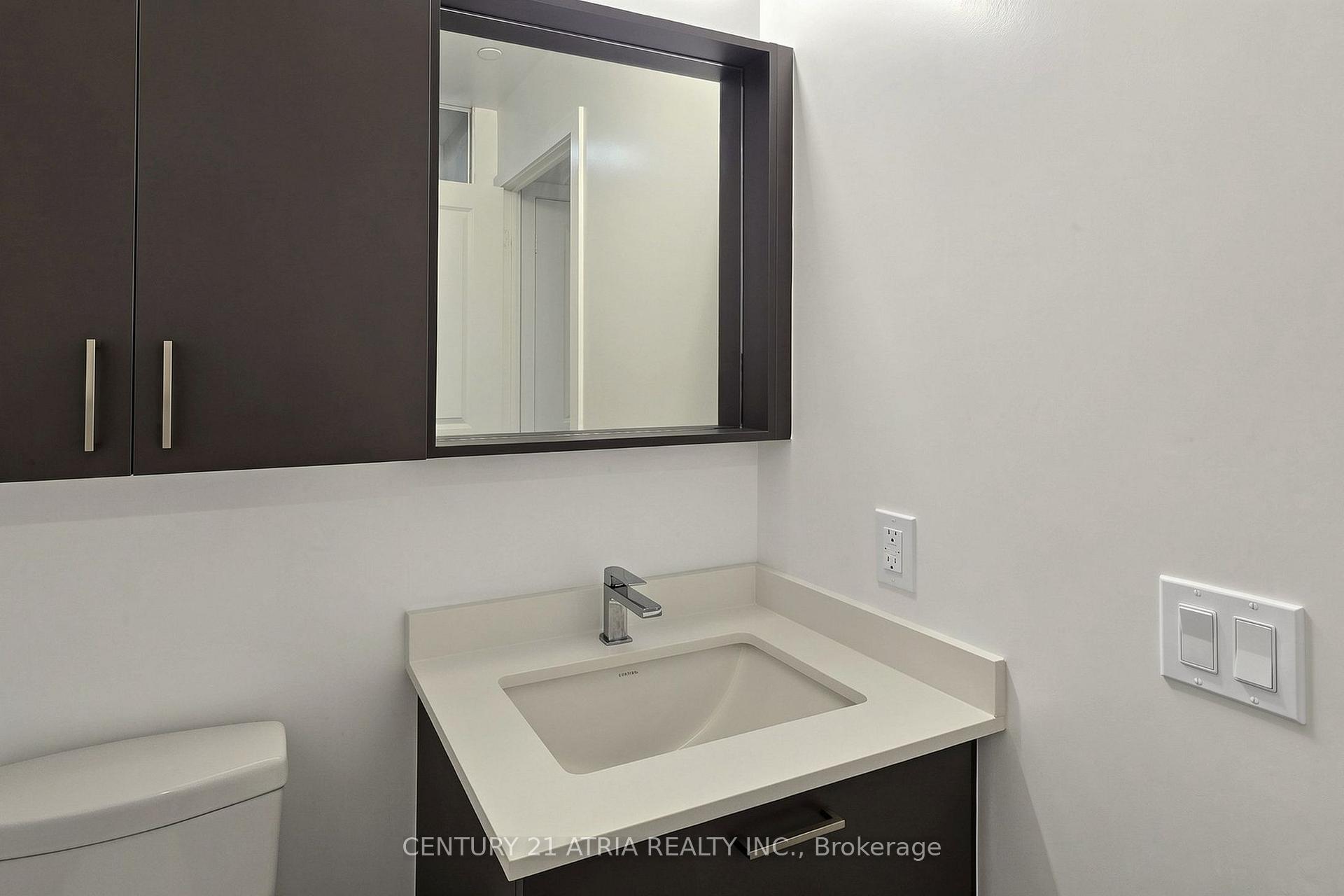 Photo 32 of Unit 508, 30 Upper Mall Way, Vaughan, Brownridge — HOMEH