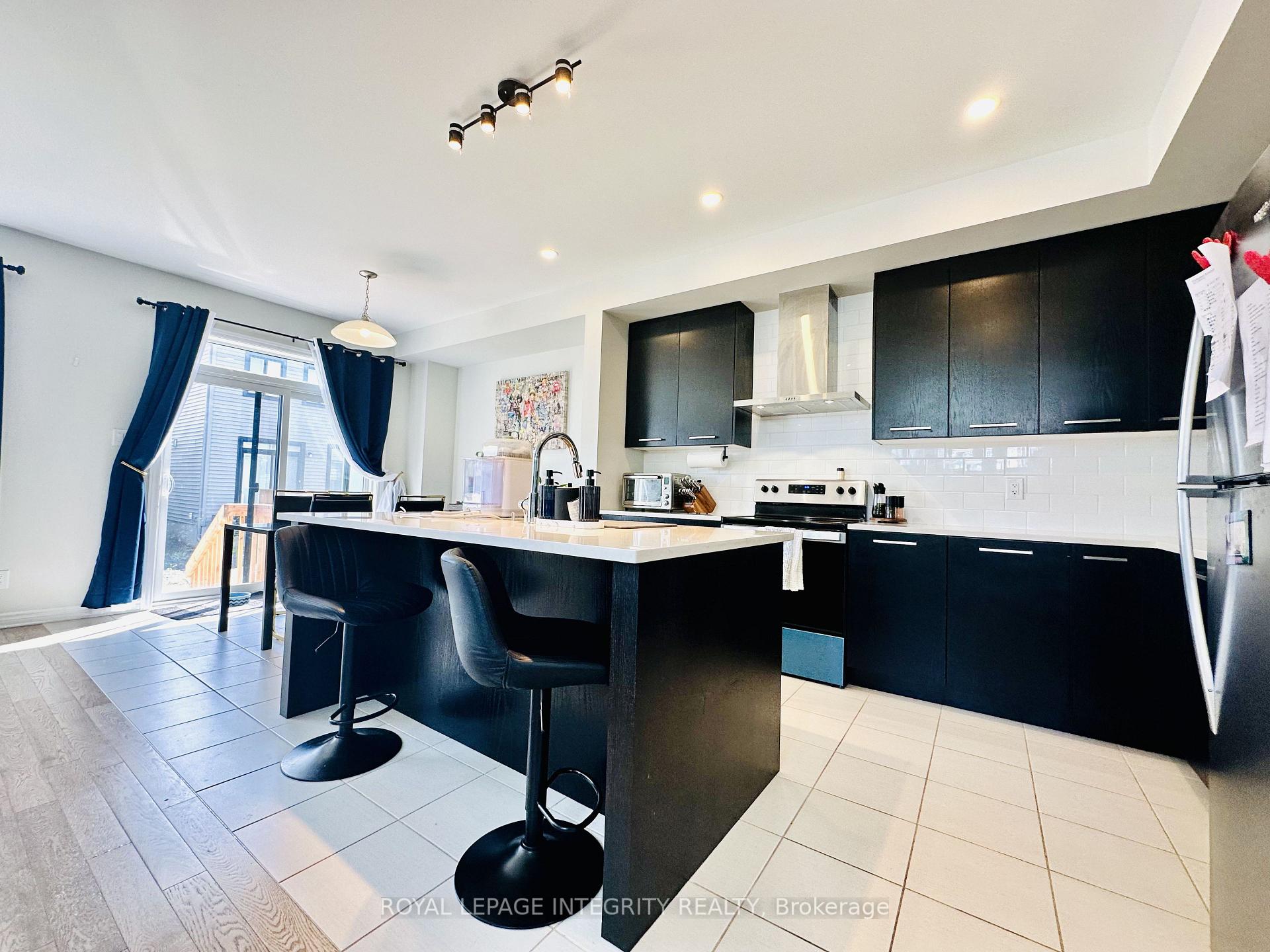 Photo 10 of 101 Lumen Place, Ottawa, Chapel Hill South - Orleans Village — HOMEH