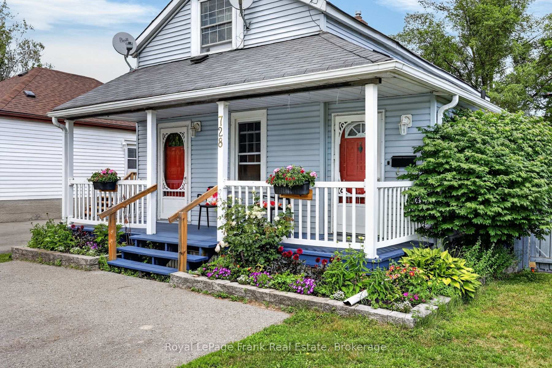 Photo 3 of 728 Hurley Street, Peterborough, Otonabee Ward 1 — HOMEH