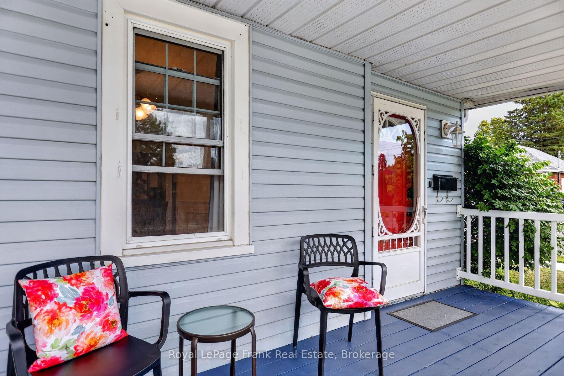 Photo 5 of 728 Hurley Street, Peterborough, Otonabee Ward 1 — HOMEH