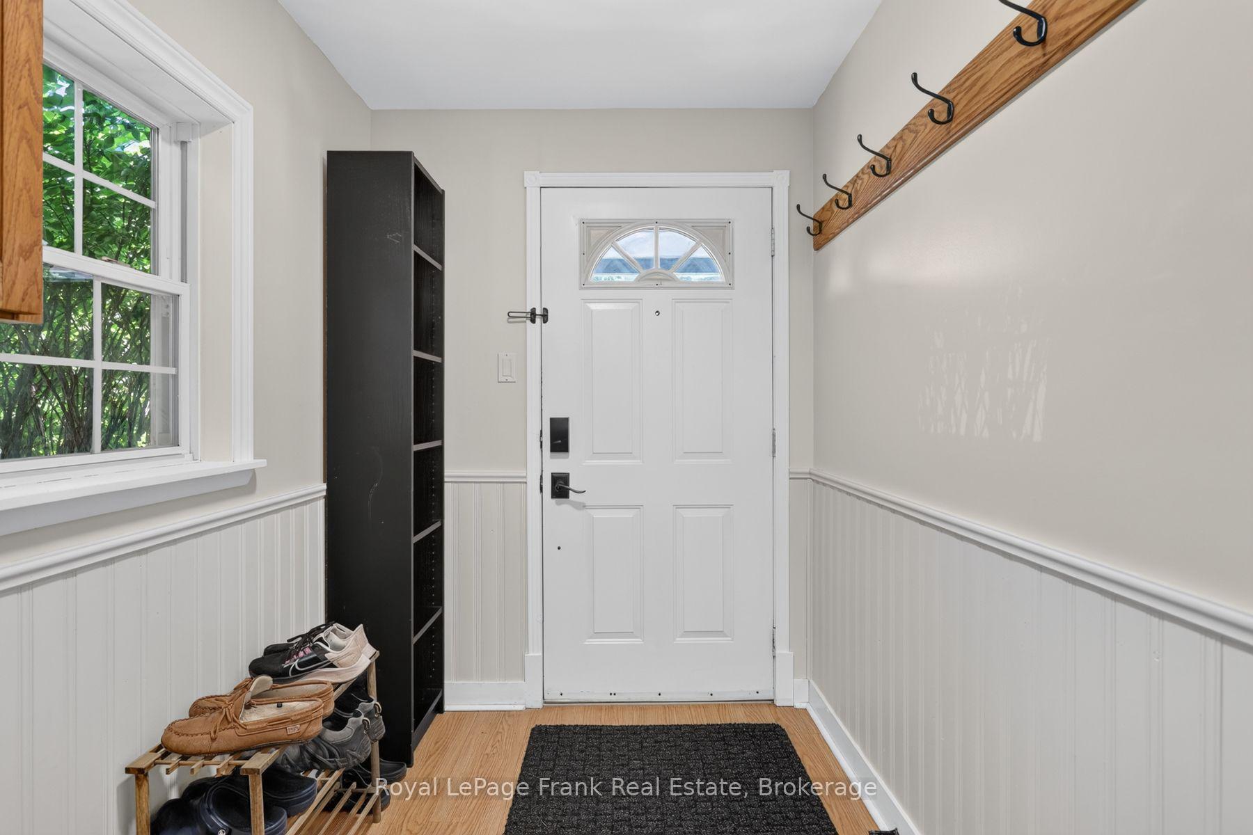 Photo 6 of 728 Hurley Street, Peterborough, Otonabee Ward 1 — HOMEH