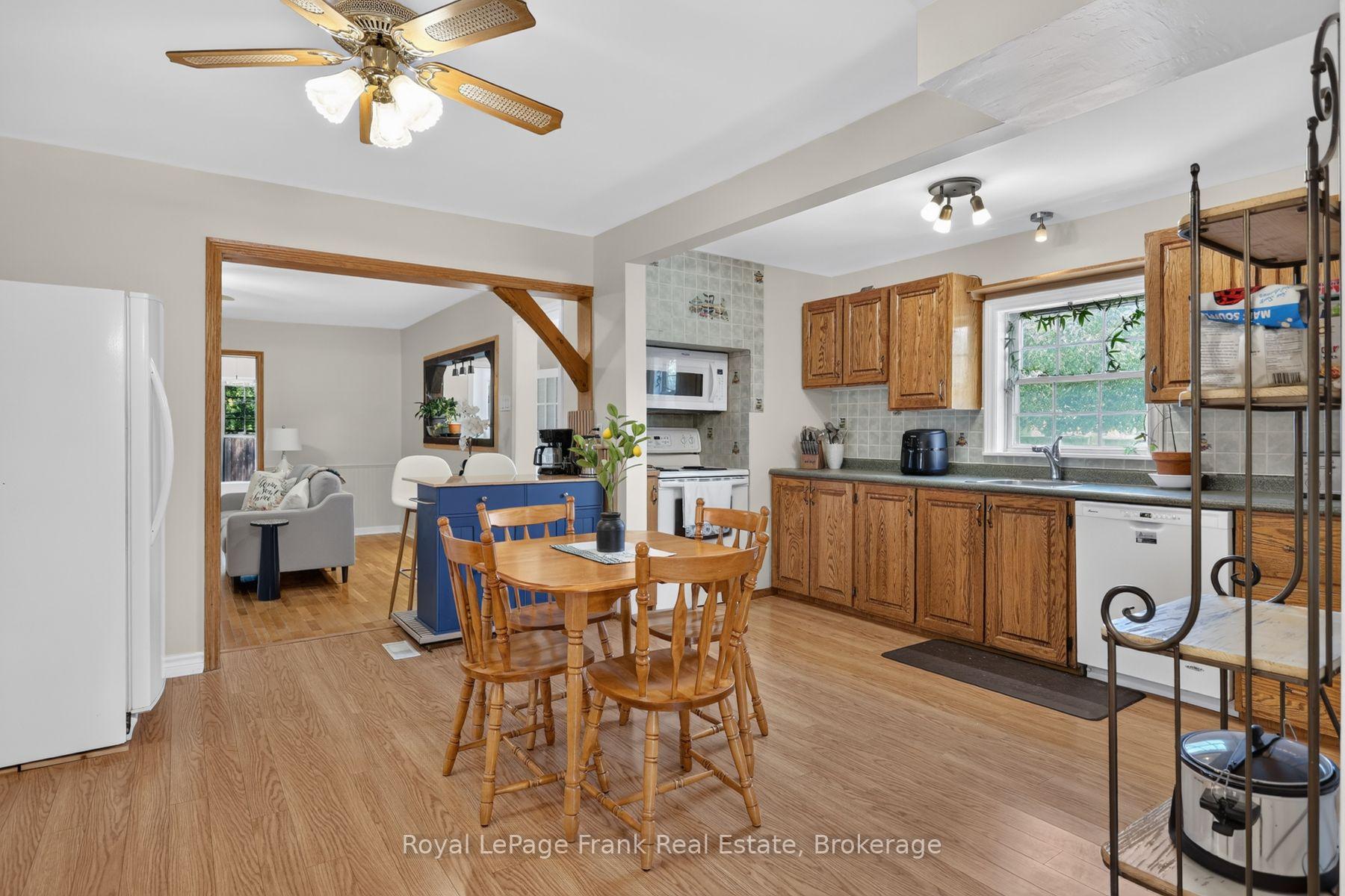 Photo 14 of 728 Hurley Street, Peterborough, Otonabee Ward 1 — HOMEH