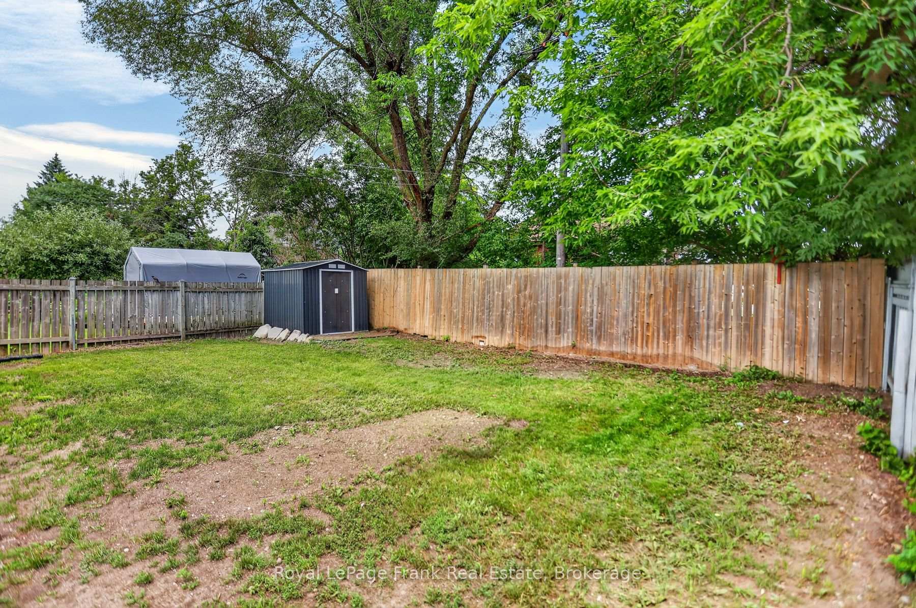 Photo 44 of 728 Hurley Street, Peterborough, Otonabee Ward 1 — HOMEH