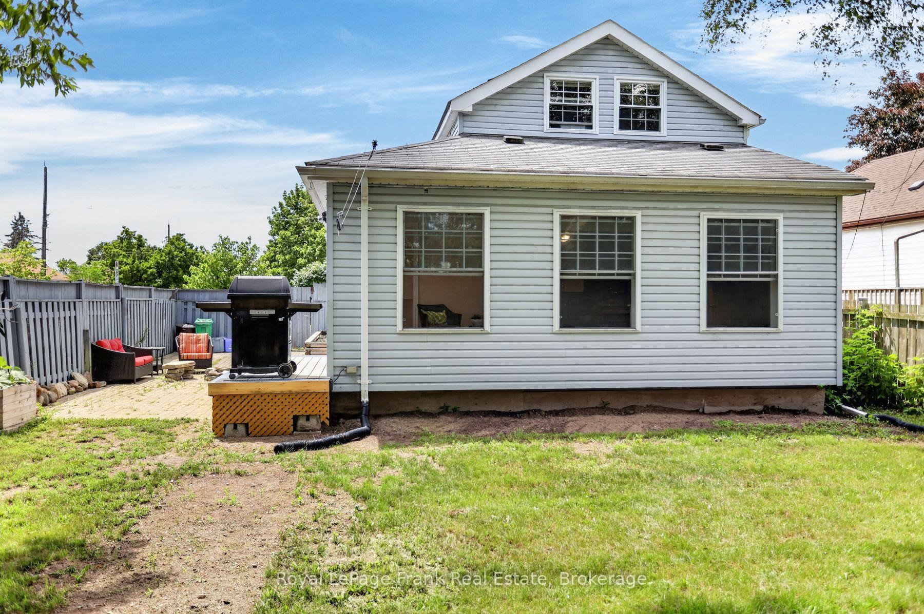 Photo 45 of 728 Hurley Street, Peterborough, Otonabee Ward 1 — HOMEH