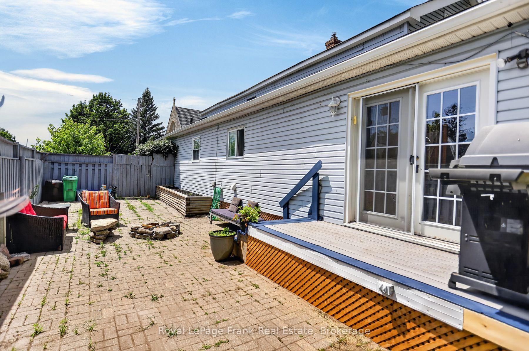 Photo 46 of 728 Hurley Street, Peterborough, Otonabee Ward 1 — HOMEH