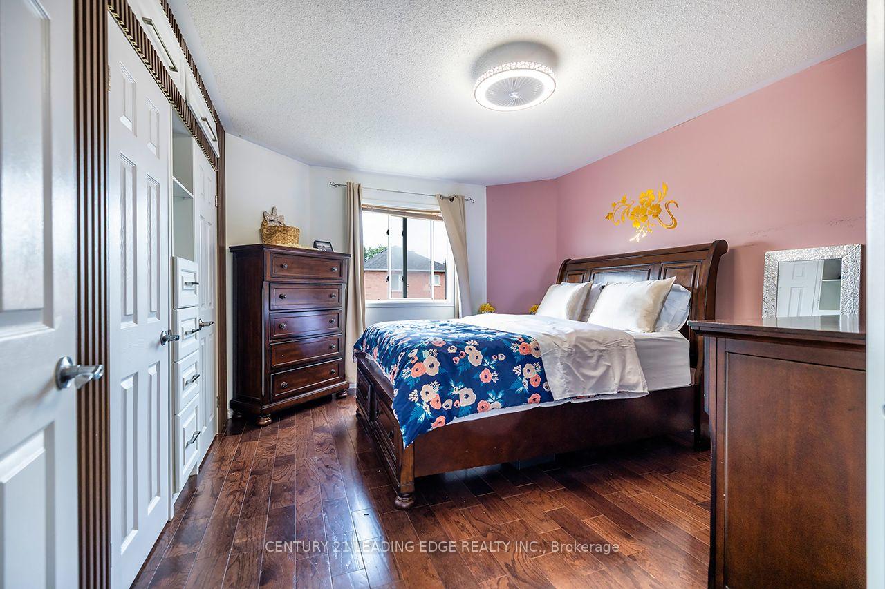 Photo 10 of 14 Guildwood Drive, Clarington, Bowmanville — HOMEH