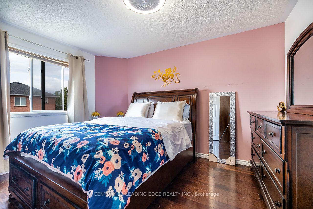 Photo 12 of 14 Guildwood Drive, Clarington, Bowmanville — HOMEH