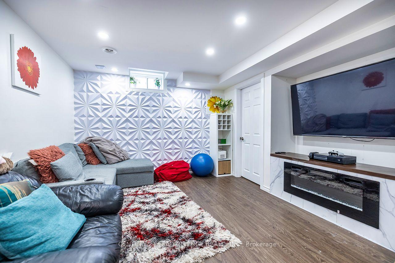 Photo 17 of 14 Guildwood Drive, Clarington, Bowmanville — HOMEH