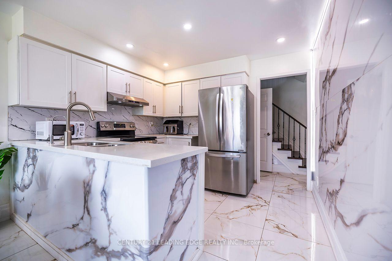 Photo 24 of 14 Guildwood Drive, Clarington, Bowmanville — HOMEH