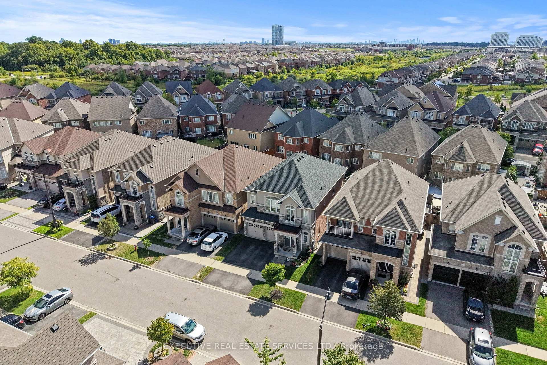 Photo 8 of 7 Yelands Road, Brampton, Northwest Brampton — HOMEH