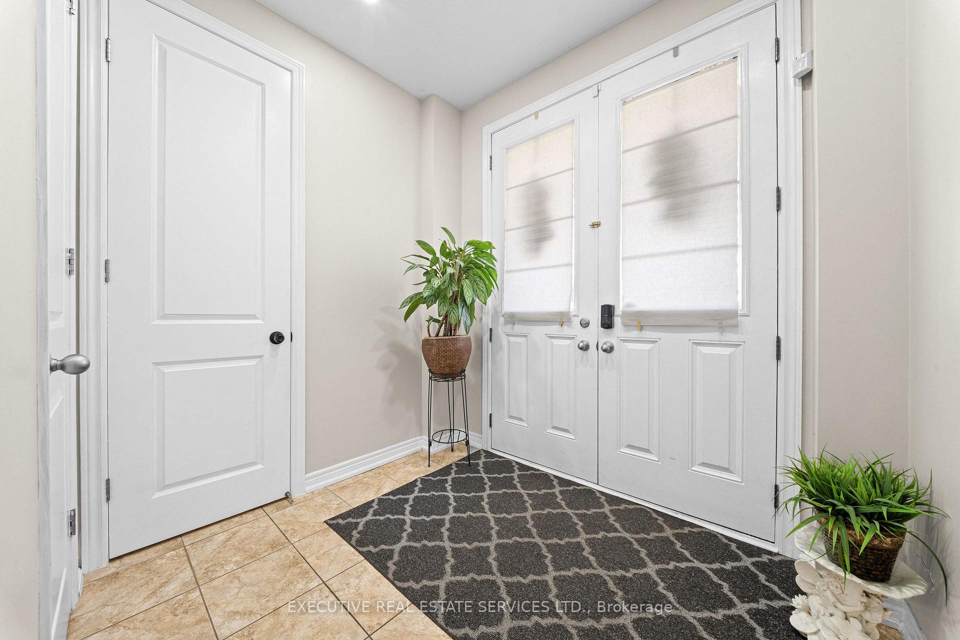 Photo 13 of 7 Yelands Road, Brampton, Northwest Brampton — HOMEH