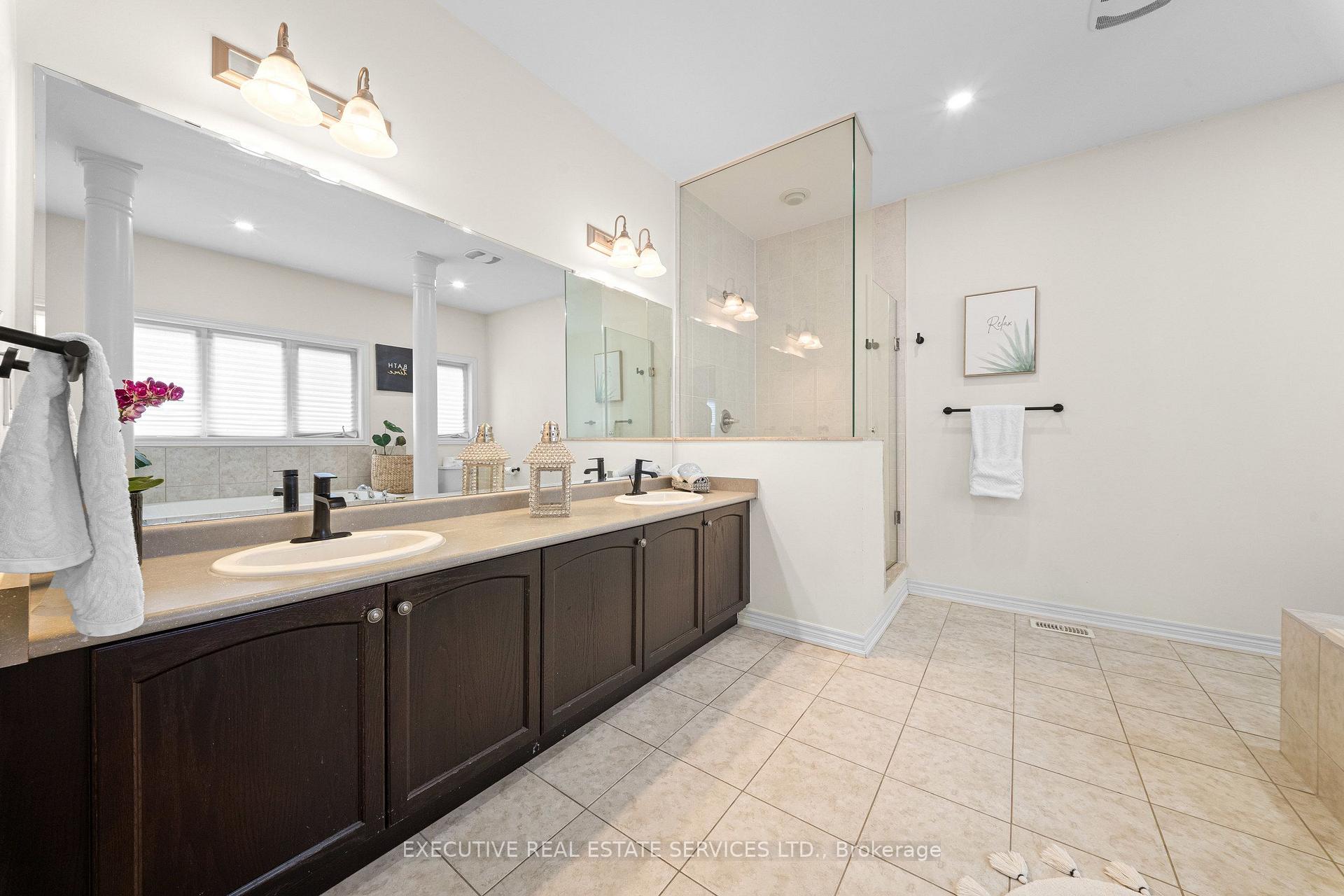 Photo 37 of 7 Yelands Road, Brampton, Northwest Brampton — HOMEH
