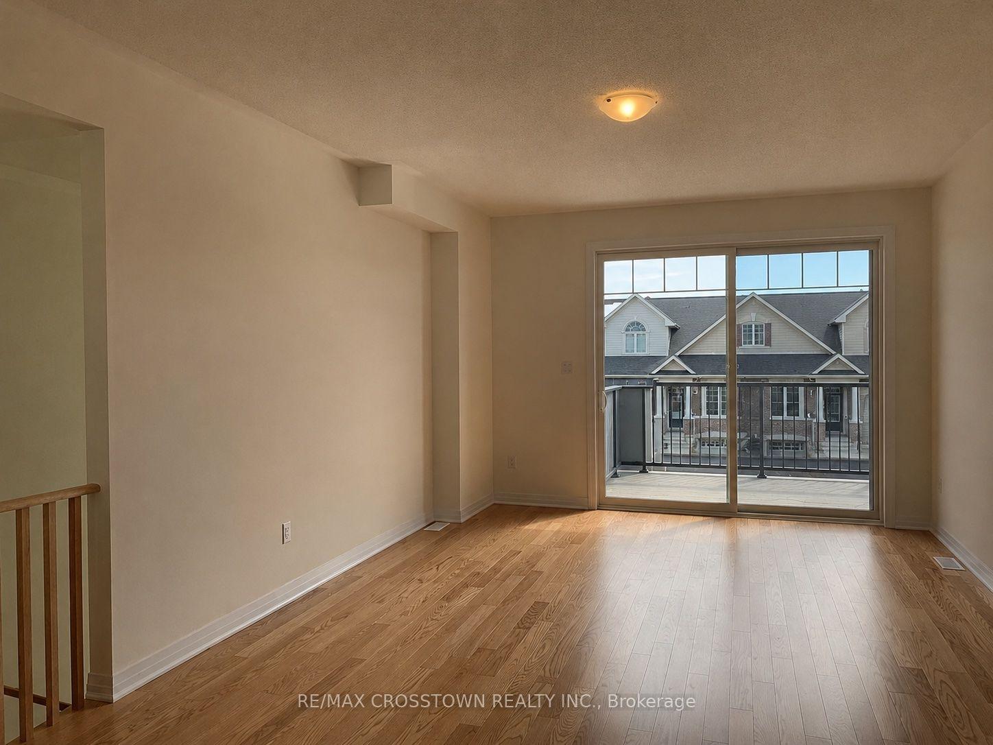 Photo 5 of 550 Hudson Crescent, Midland — HOMEH