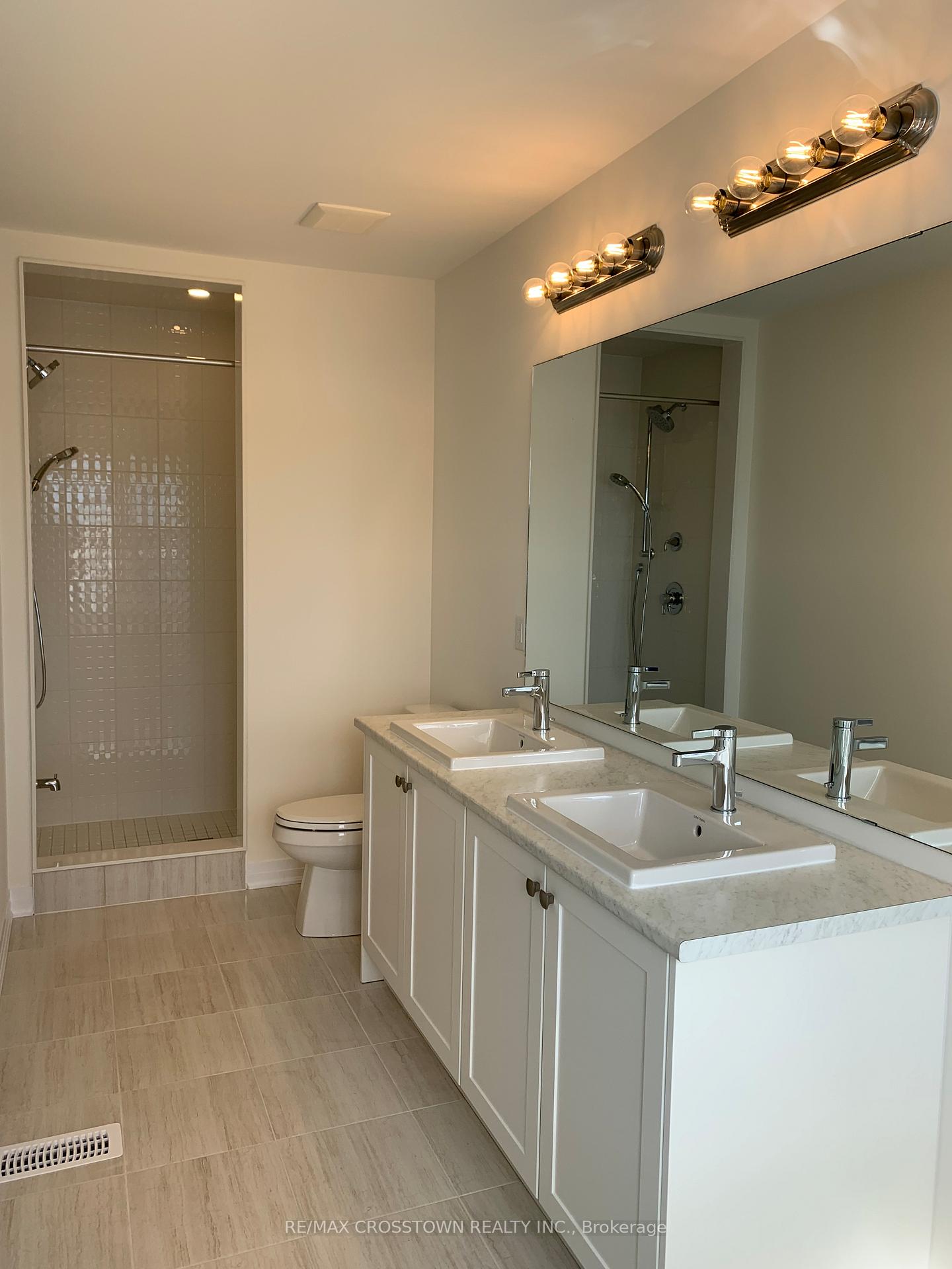 Photo 17 of 550 Hudson Crescent, Midland — HOMEH