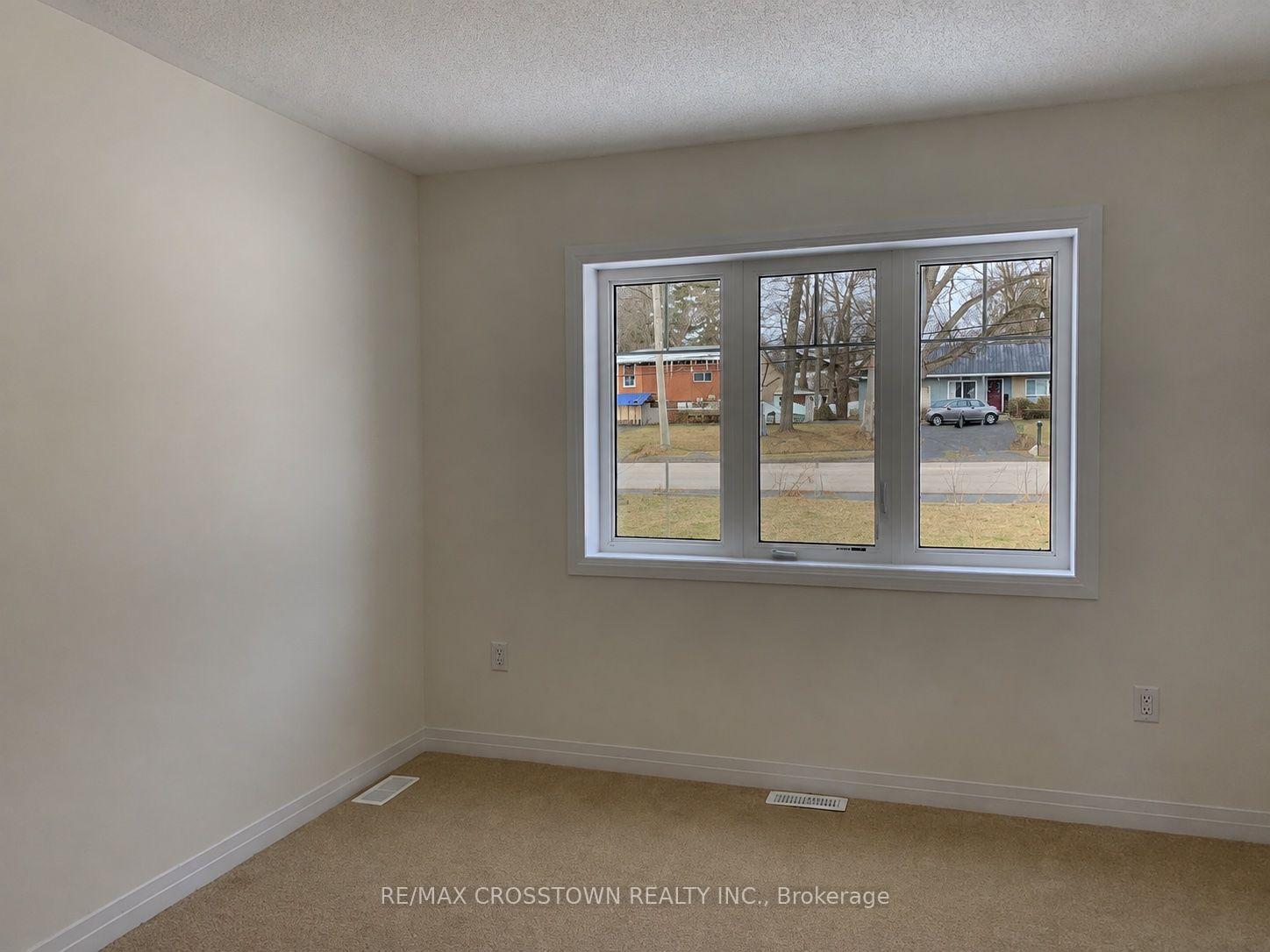 Photo 20 of 550 Hudson Crescent, Midland — HOMEH
