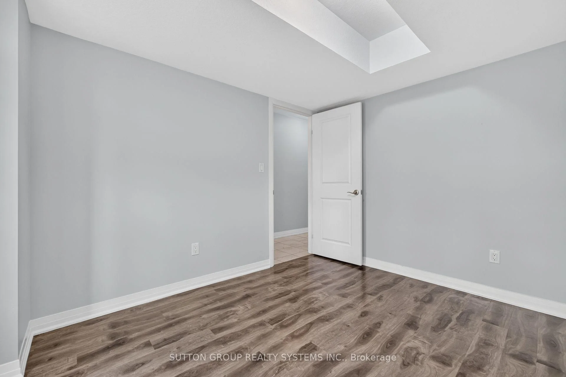 Photo 23 of 170 South Creek Drive, Kitchener, Doon South — HOMEH