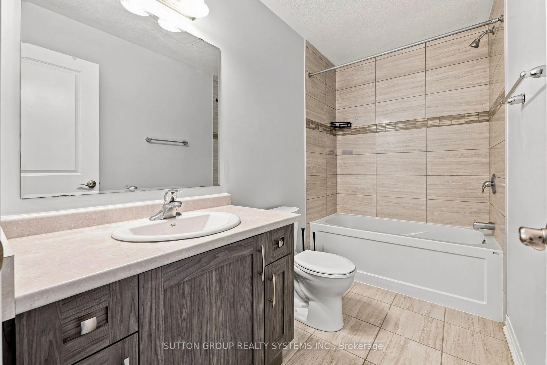 Photo 62 of 170 South Creek Drive, Kitchener, Doon South — HOMEH