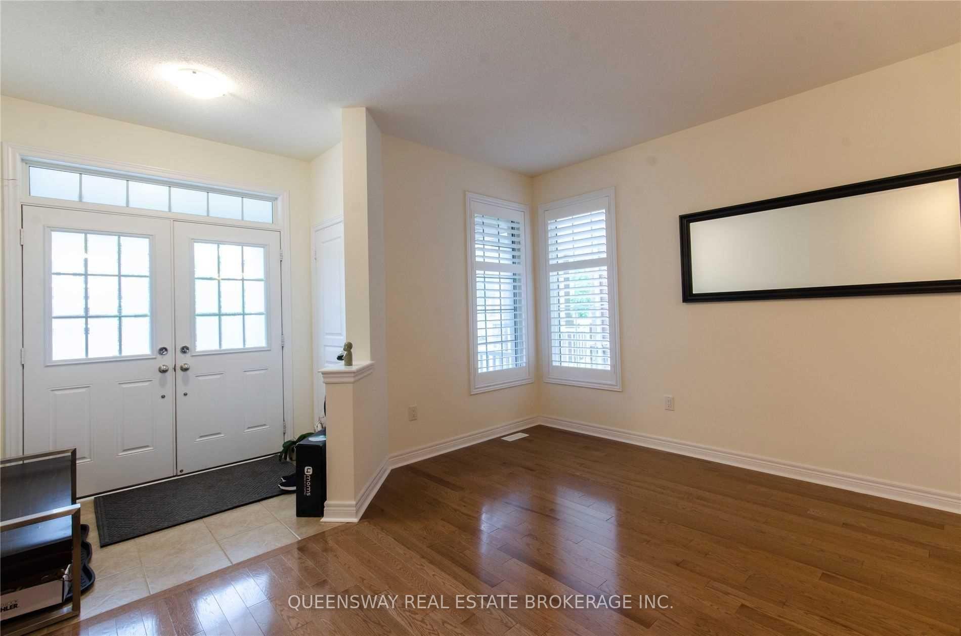 Photo 2 of 96 Busch Avenue, Markham, Berczy — HOMEH