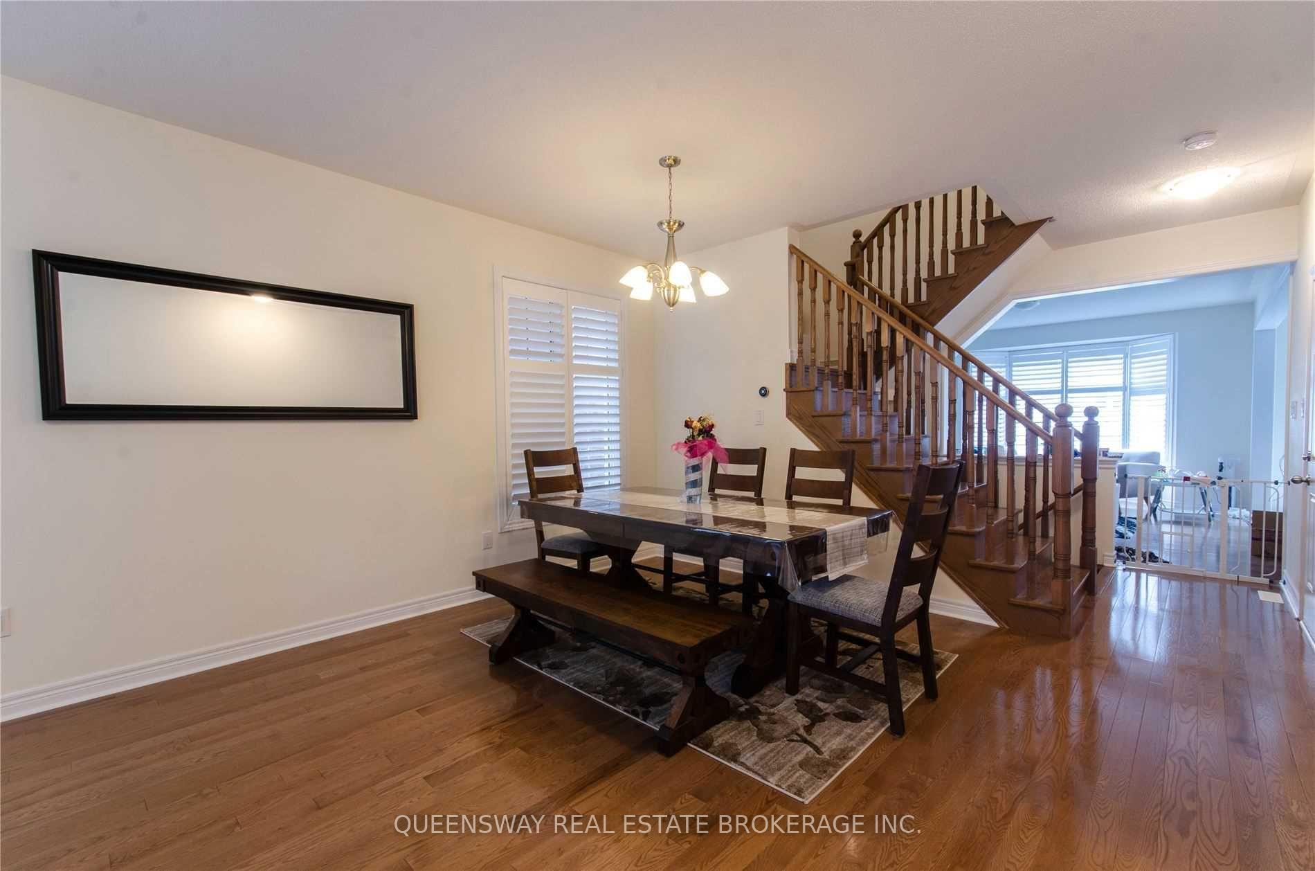 Photo 3 of 96 Busch Avenue, Markham, Berczy — HOMEH