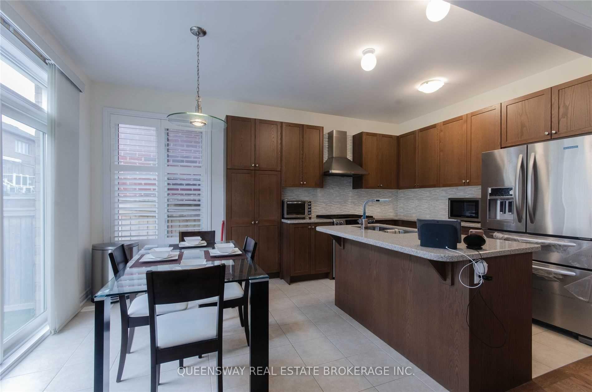Photo 6 of 96 Busch Avenue, Markham, Berczy — HOMEH