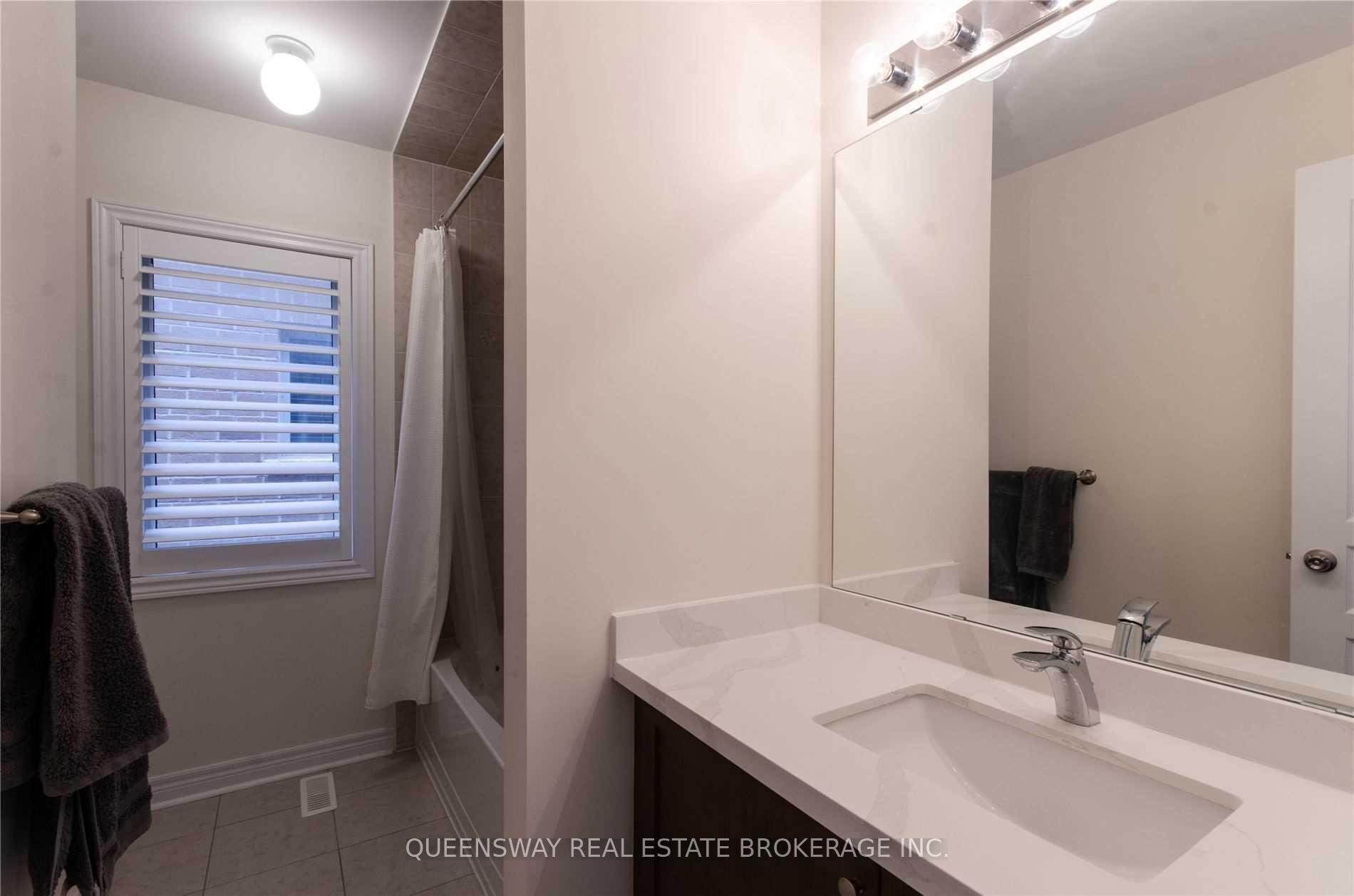 Photo 12 of 96 Busch Avenue, Markham, Berczy — HOMEH