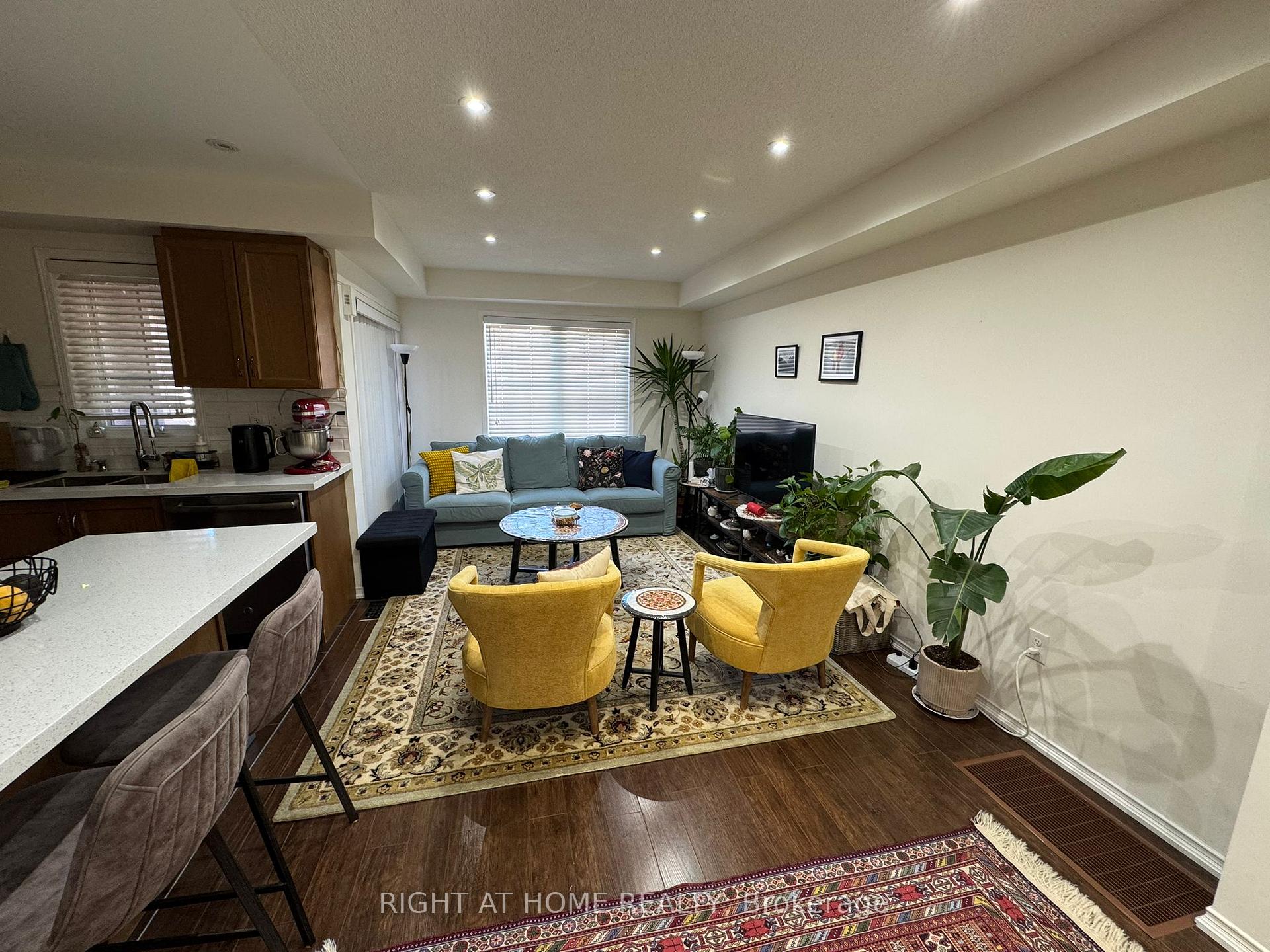 Photo 9 of 23 Linnell Street, Ajax, Central East — HOMEH
