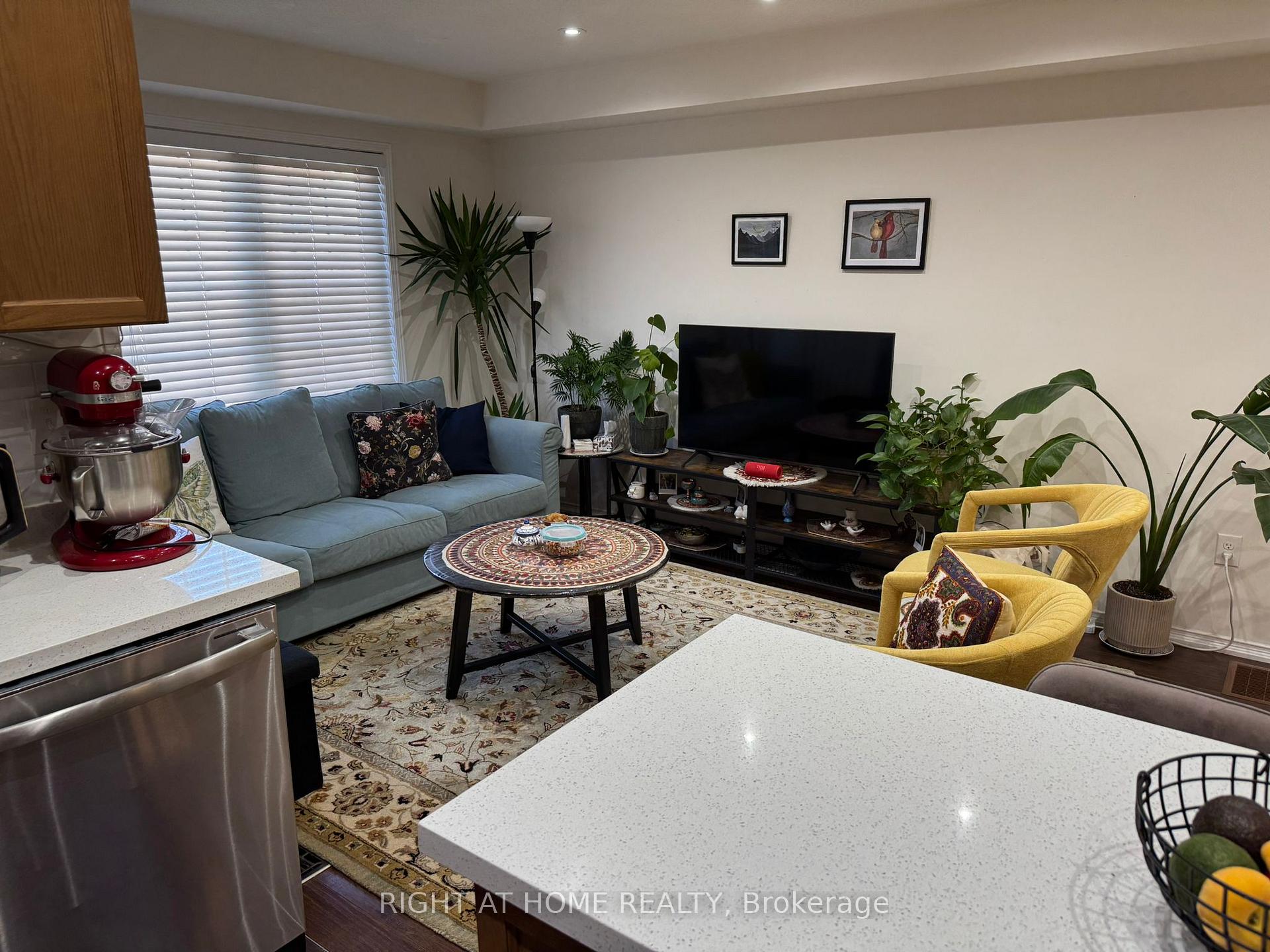 Photo 11 of 23 Linnell Street, Ajax, Central East — HOMEH