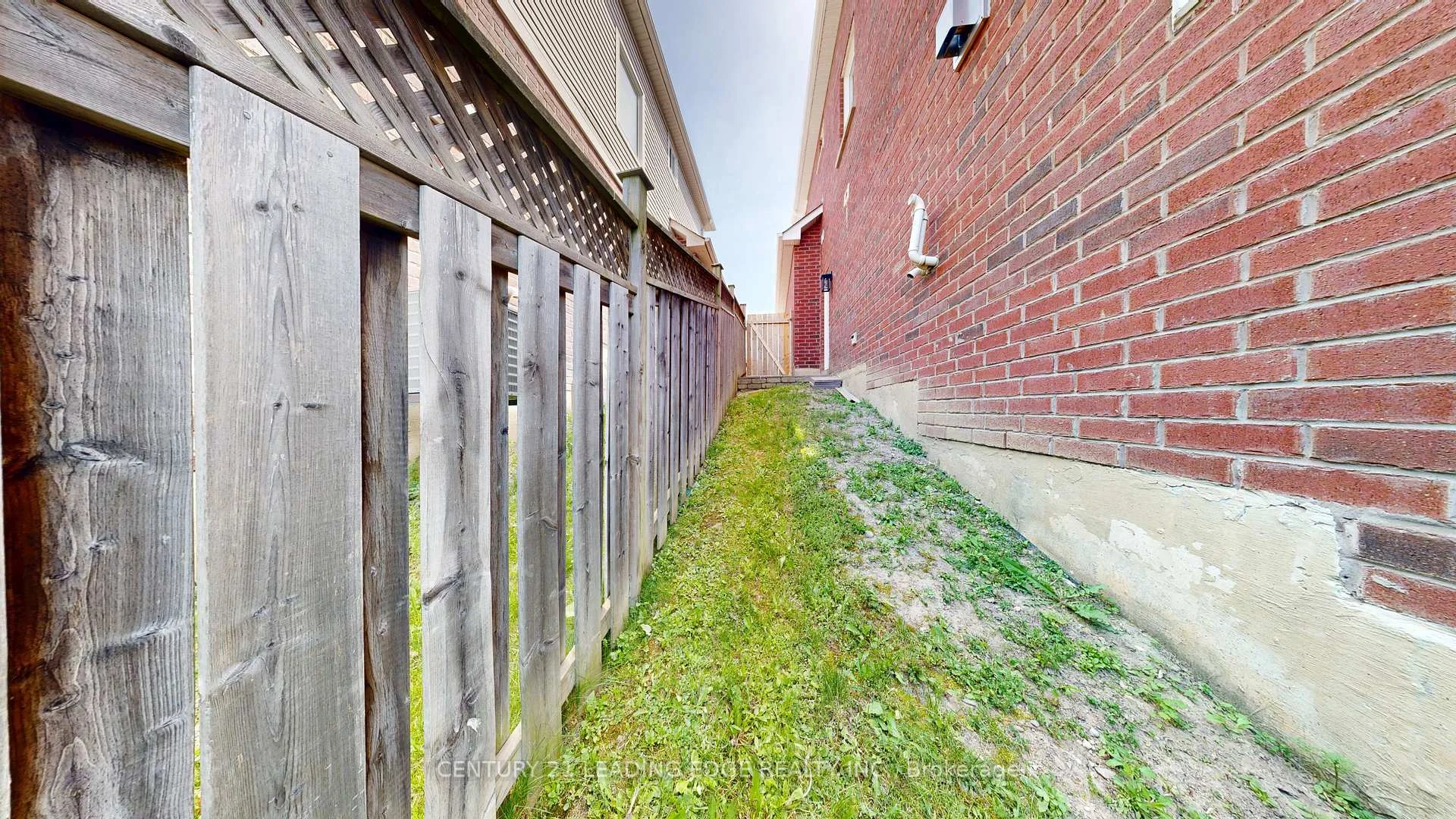 Photo 76 of 784 Ormond Drive, Oshawa, Samac — HOMEH