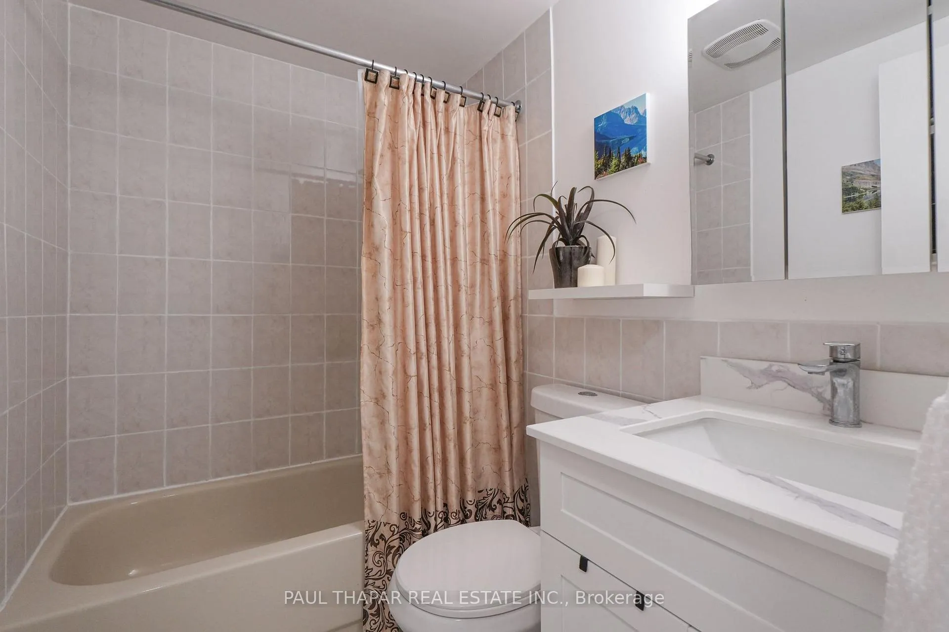 Photo 12 of 60 Seneca Hill Drive, North York, Don Valley Village — HOMEH