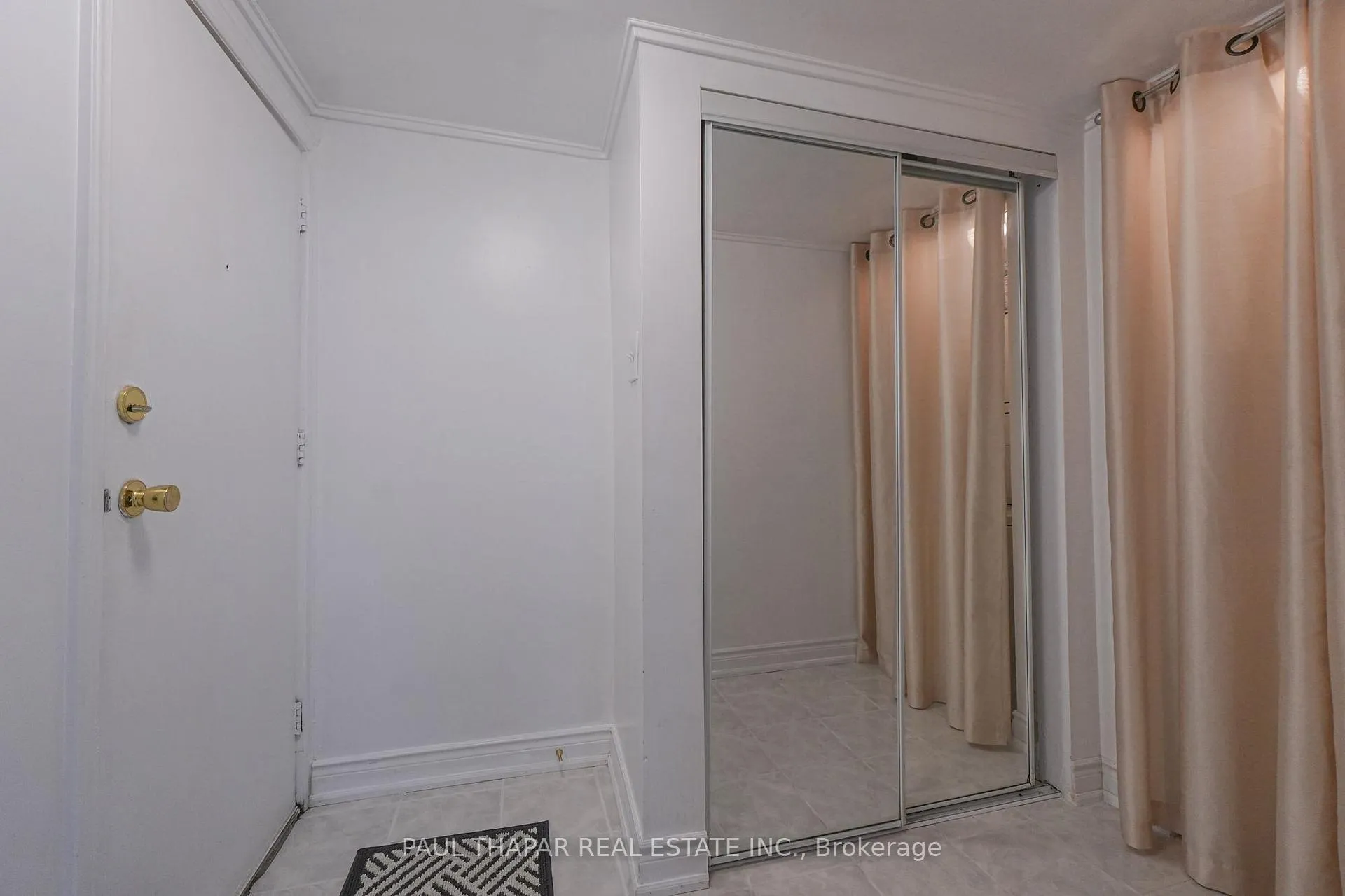 Photo 19 of 60 Seneca Hill Drive, North York, Don Valley Village — HOMEH