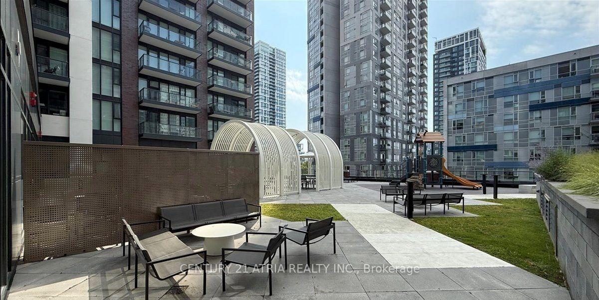 Photo 5 of Unit 2010, 130 River Street, Toronto, Regent Park — HOMEH