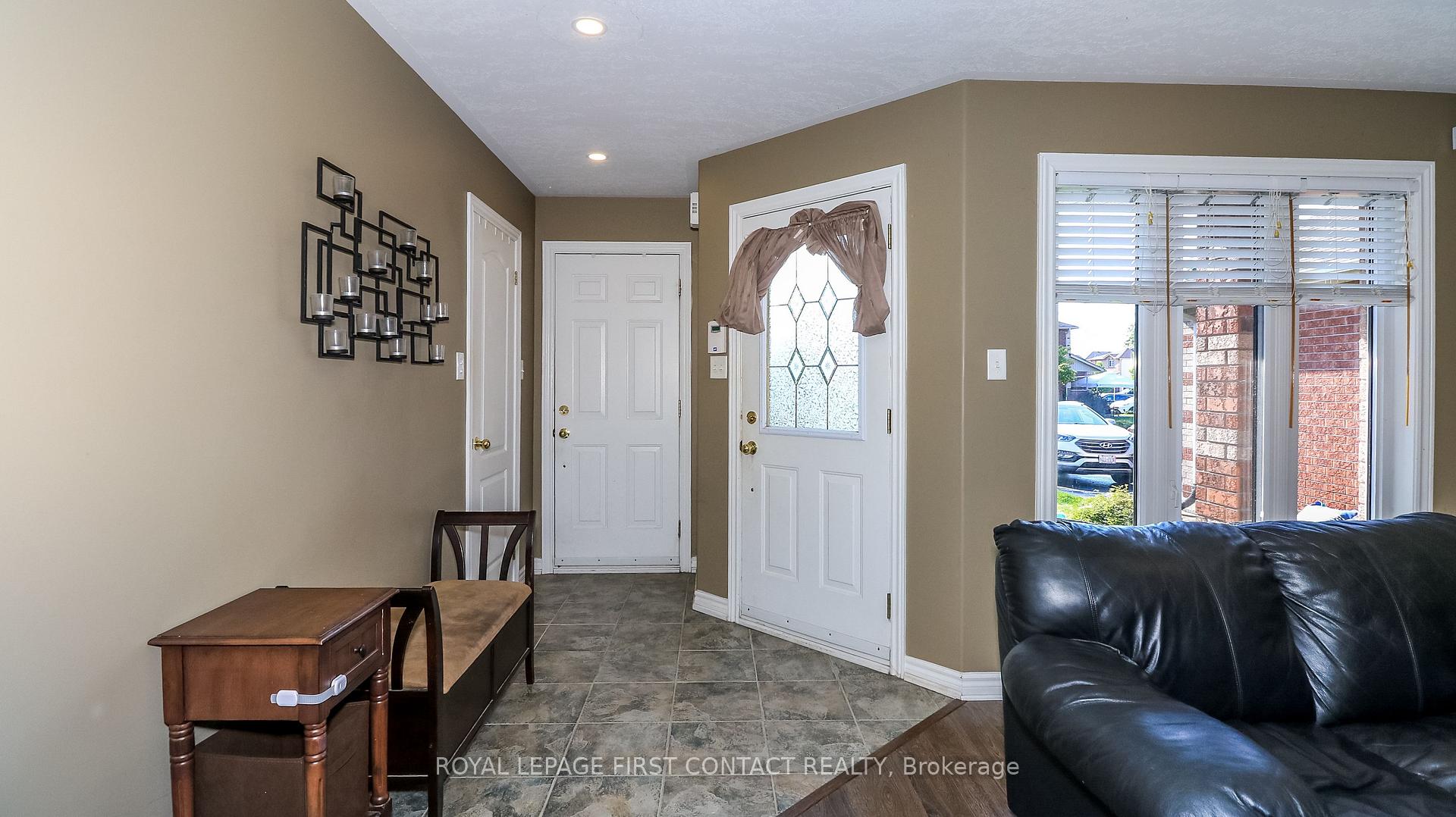 Photo 4 of 79 White Elm Road, Barrie, Holly — HOMEH