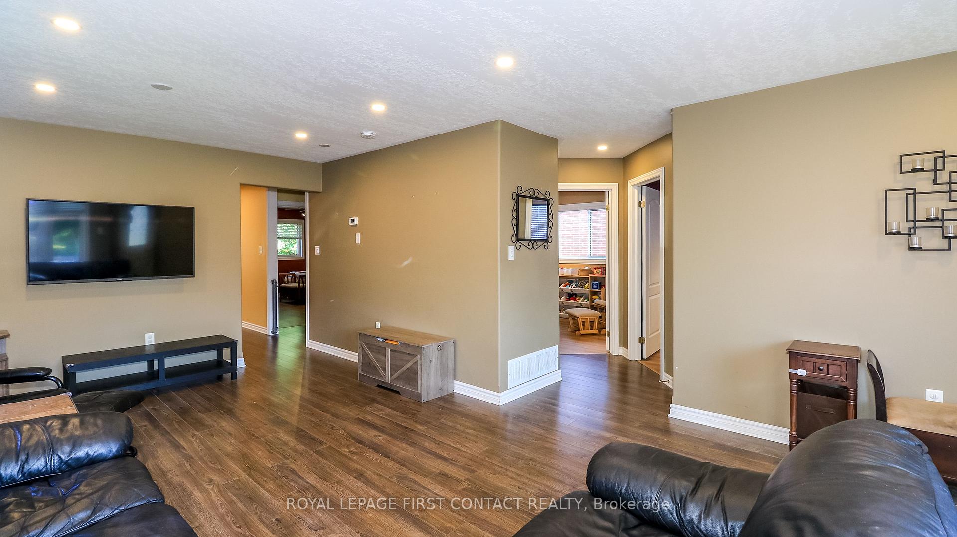 Photo 7 of 79 White Elm Road, Barrie, Holly — HOMEH