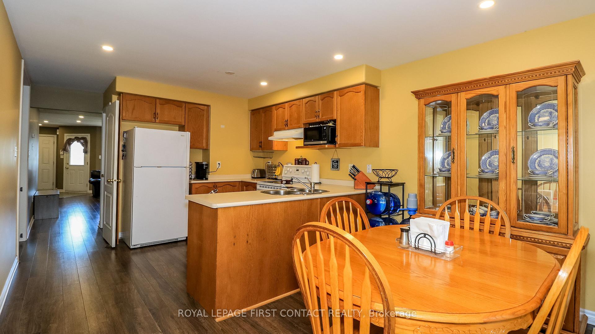 Photo 10 of 79 White Elm Road, Barrie, Holly — HOMEH