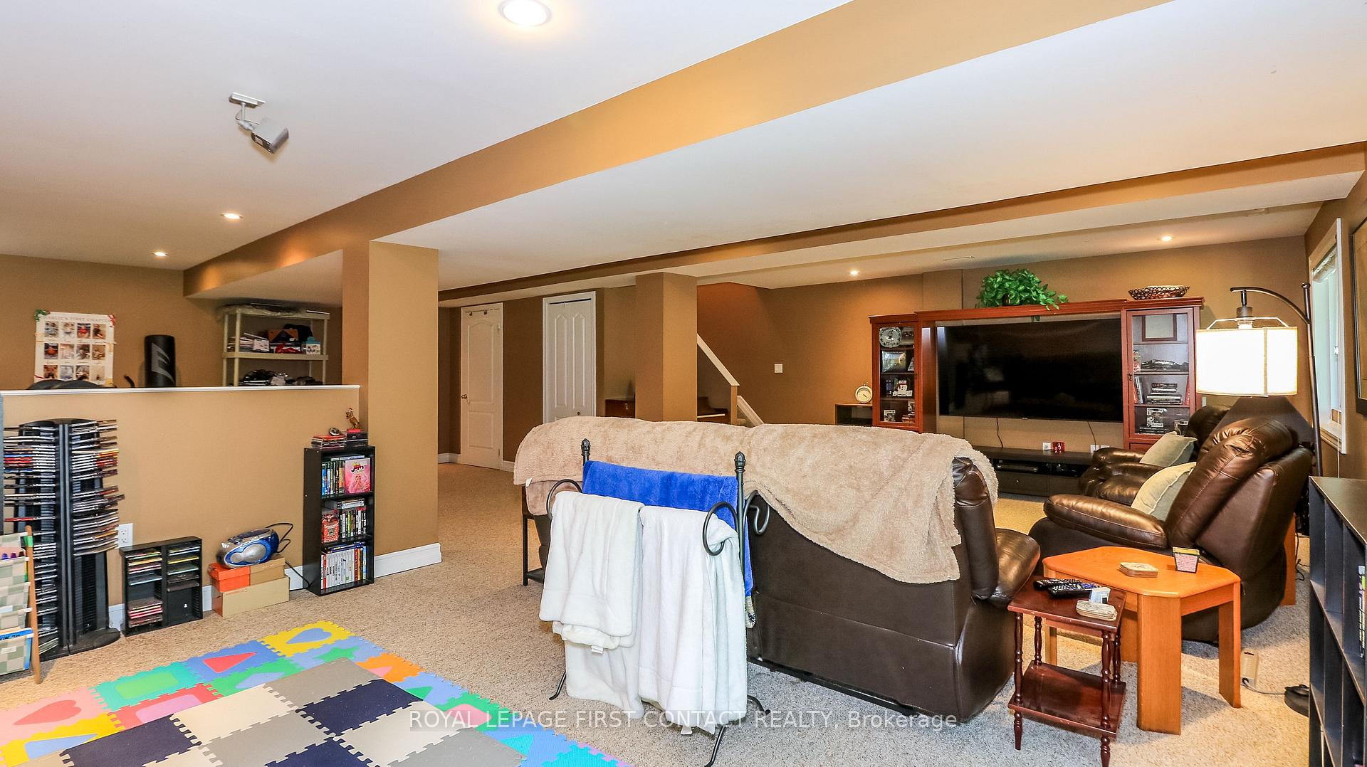 Photo 23 of 79 White Elm Road, Barrie, Holly — HOMEH