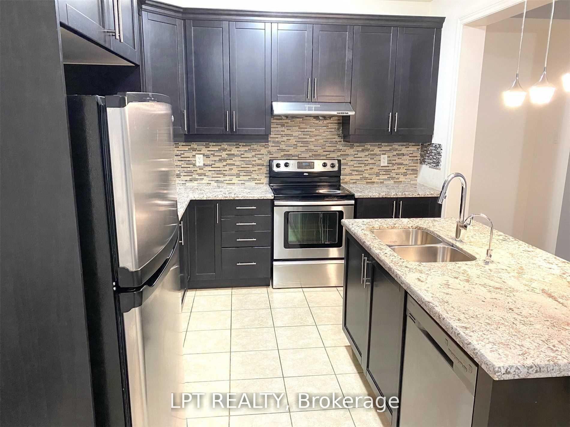 Photo 4 of 35 Humberstone Crescent, Brampton, Northwest Brampton — HOMEH