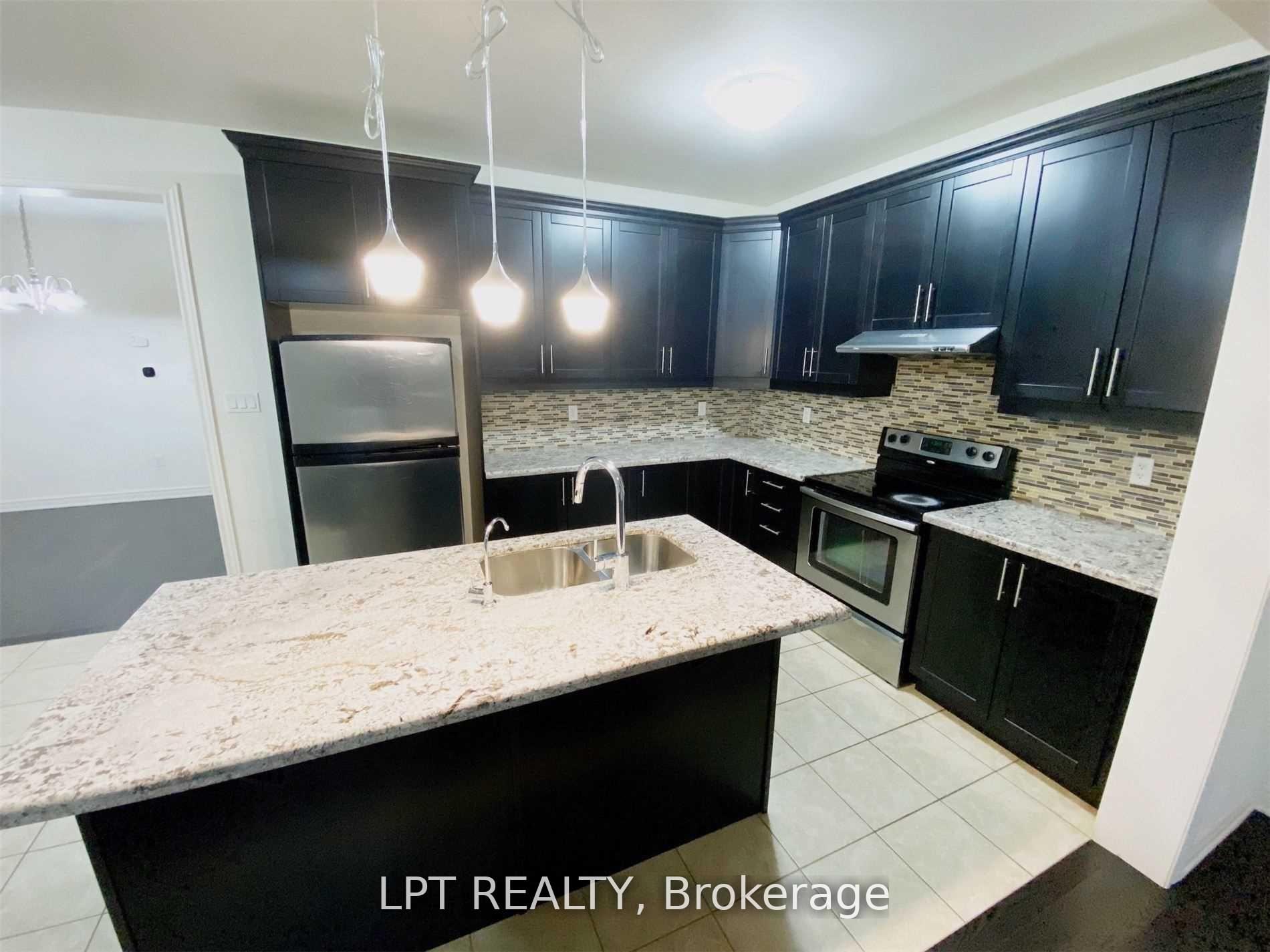 Photo 5 of 35 Humberstone Crescent, Brampton, Northwest Brampton — HOMEH