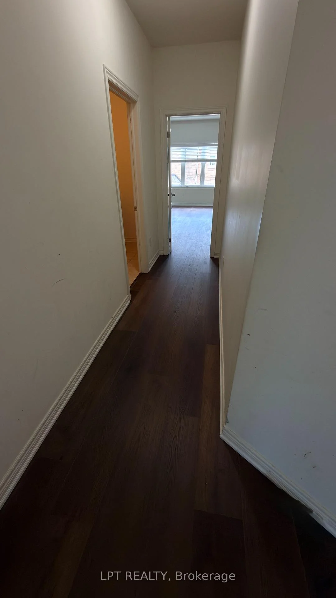 Photo 9 of 35 Humberstone Crescent, Brampton, Northwest Brampton — HOMEH