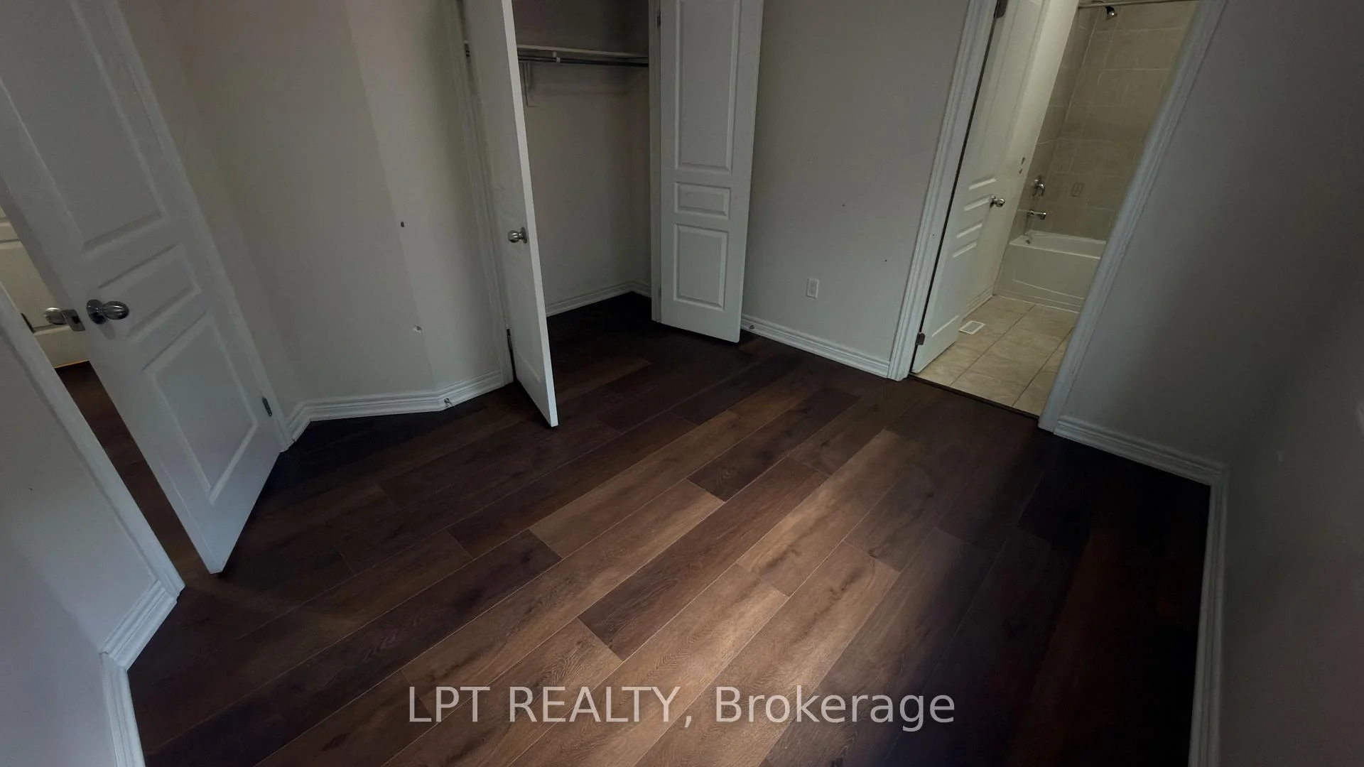 Photo 17 of 35 Humberstone Crescent, Brampton, Northwest Brampton — HOMEH