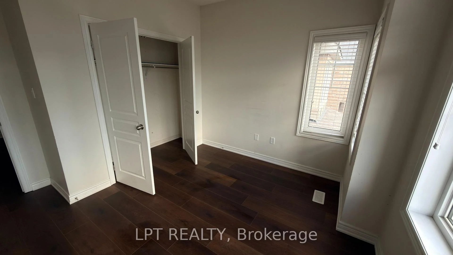 Photo 22 of 35 Humberstone Crescent, Brampton, Northwest Brampton — HOMEH