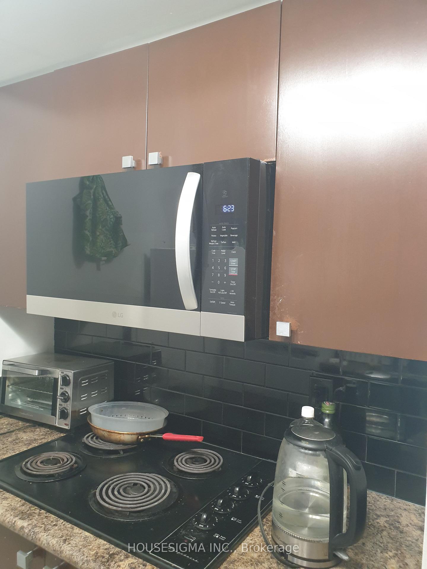 Photo 7 of Unit 1010, 200 Victoria Street, Toronto, Church-Yonge Corridor — HOMEH
